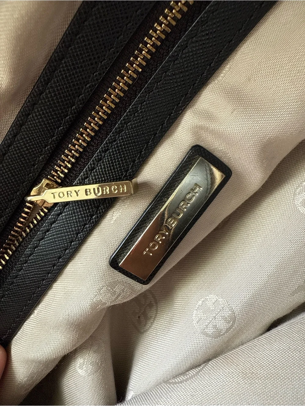 Tory Burch Robinson Double Zip Tote Black Saffiano Leather with Crossbody Strap